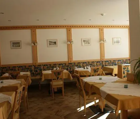 Haus Bergkristall Отель типа 